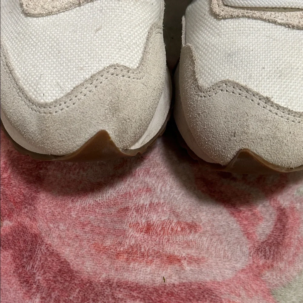 New Balance 237 Women's Cream and Green Sneakers - Picture 6 of 6
